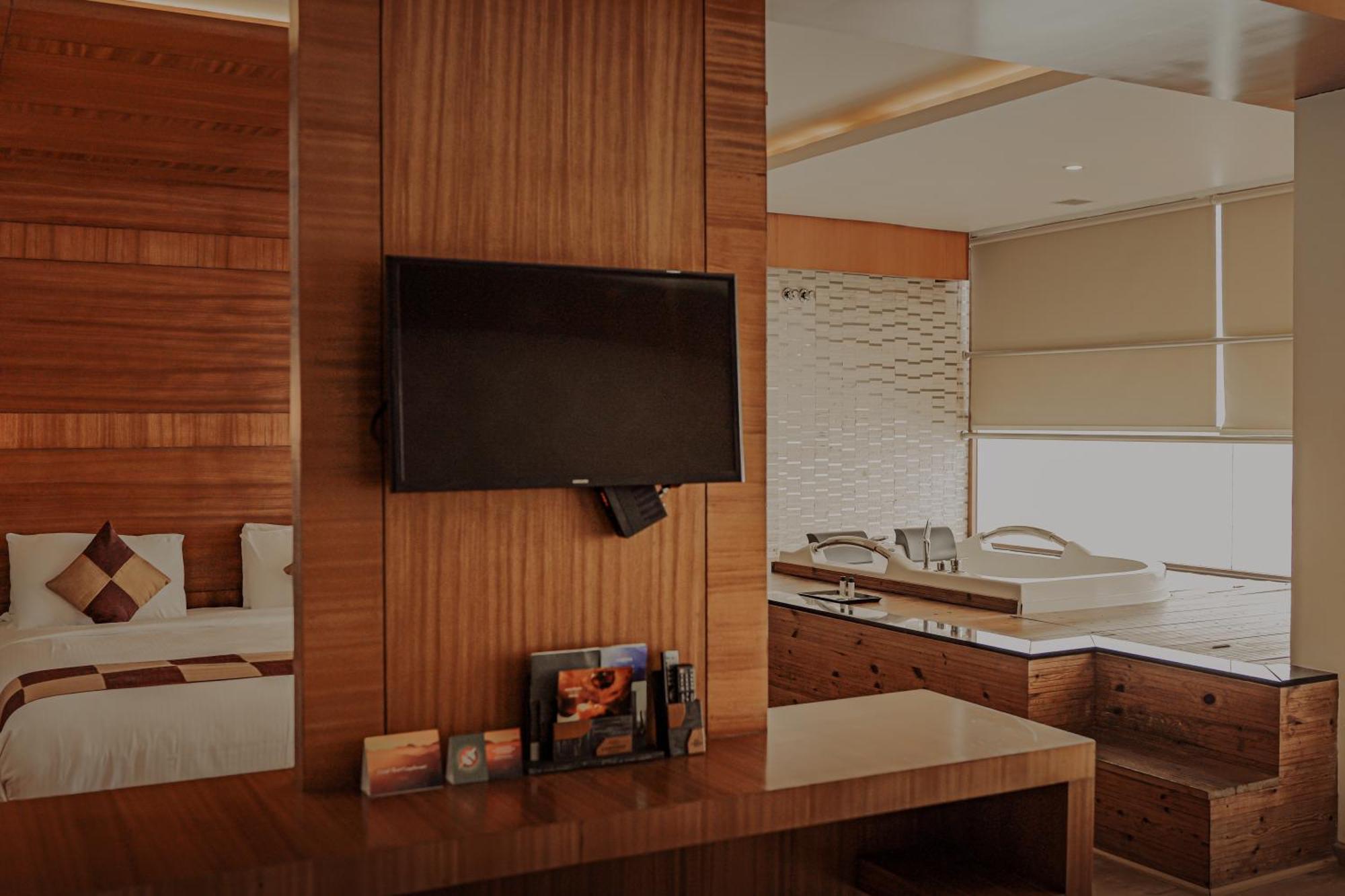 Amber Dale Luxury Hotel & Spa, Муннар Екстер'єр фото